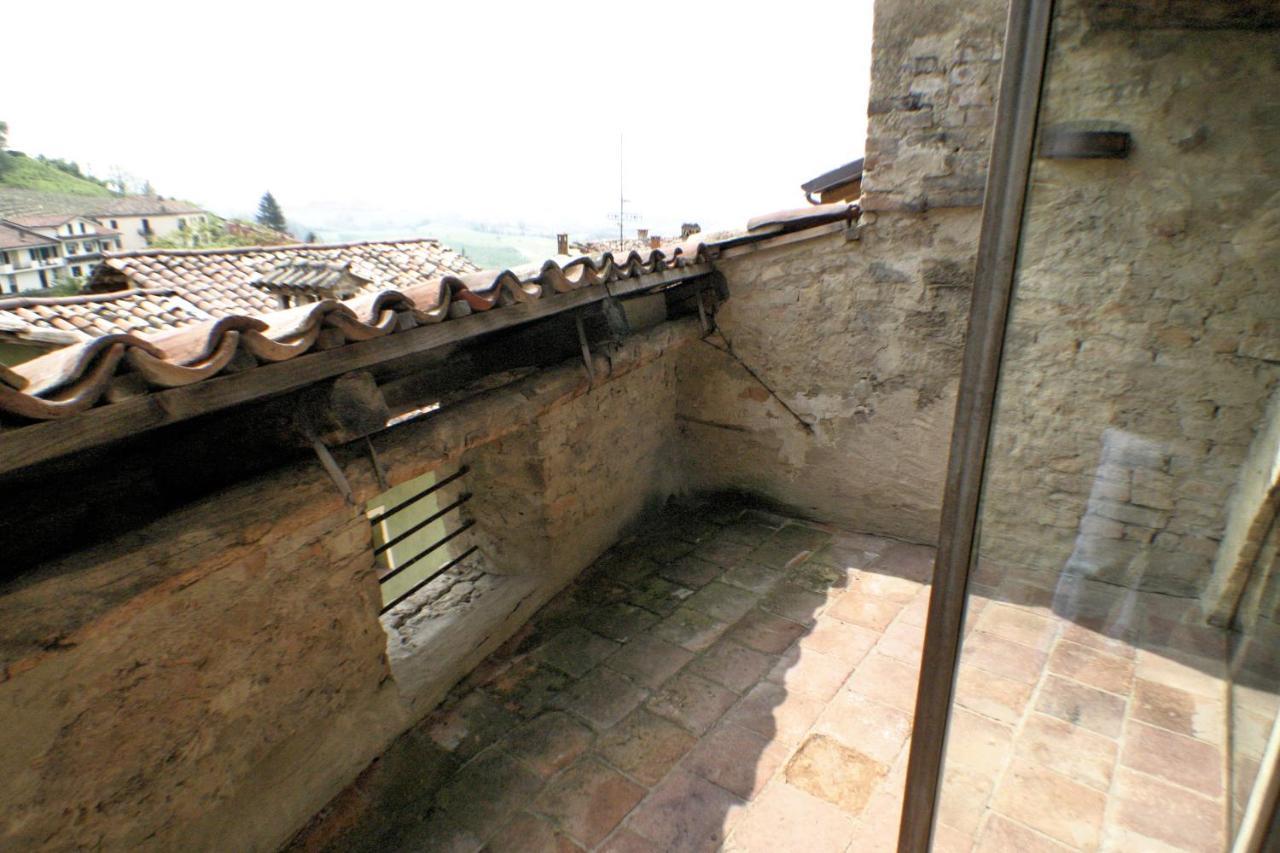 Le Case Della Saracca Monforte dʼAlba المظهر الخارجي الصورة